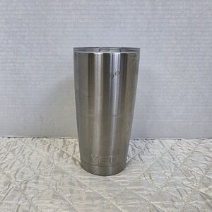 YETI Rambler 20 oz Stainless Steel Tumbler With Standard Lid